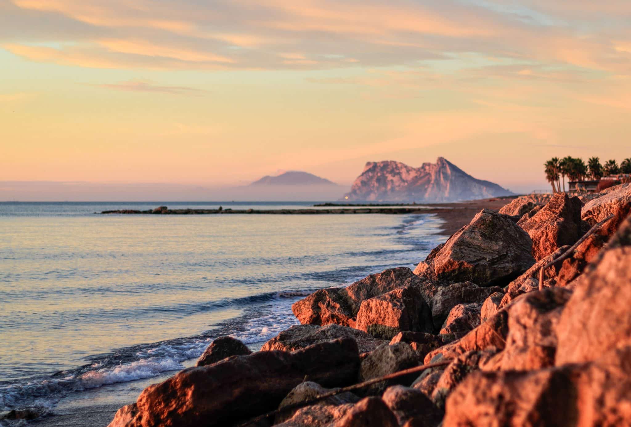 From Sunrise to Sunset: The Best Places to Experience Gibraltar’s Changing Landscape
